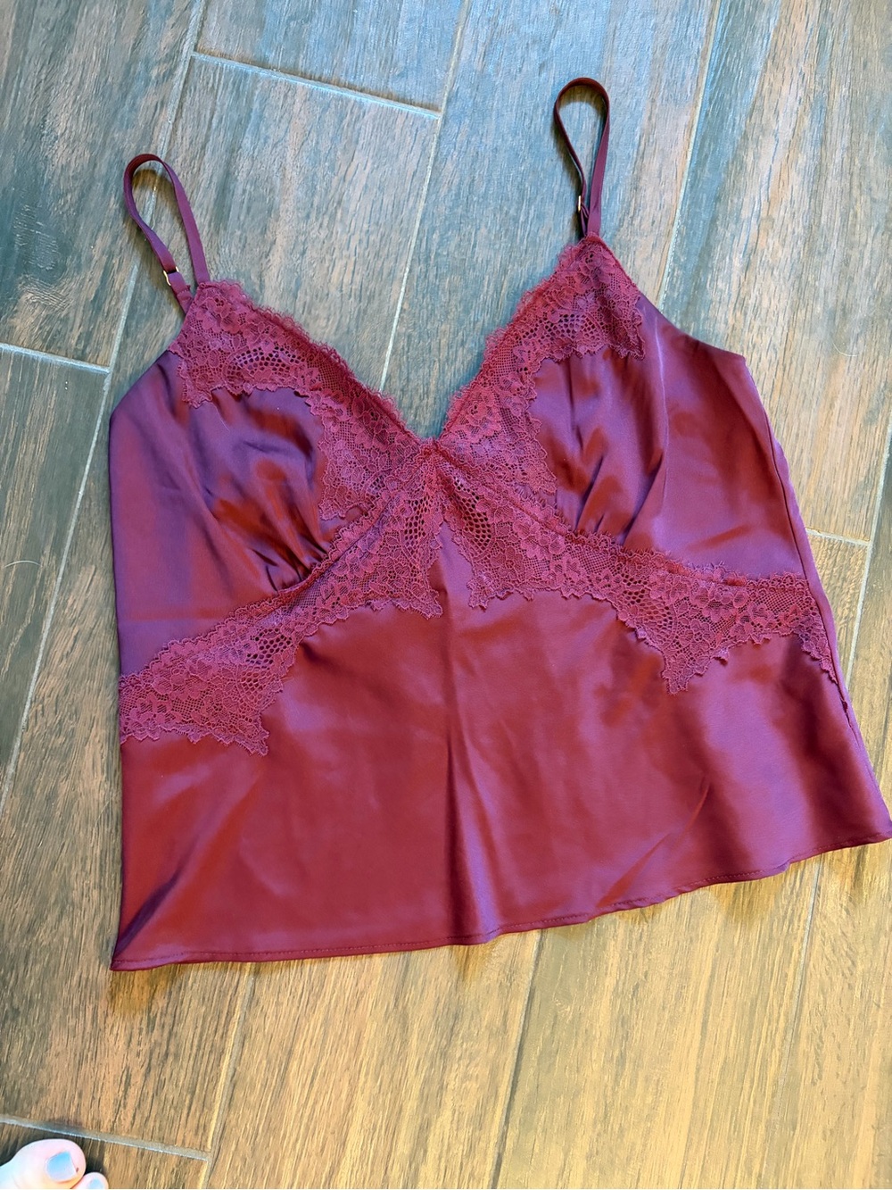 Abercrombie & Fitch Satin Lace Cami - Burgundy